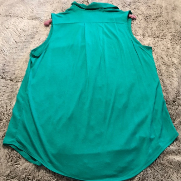 LOFT NWT Mixed Media Polka Dot Sleeveless Blouse - Picture 2 of 3